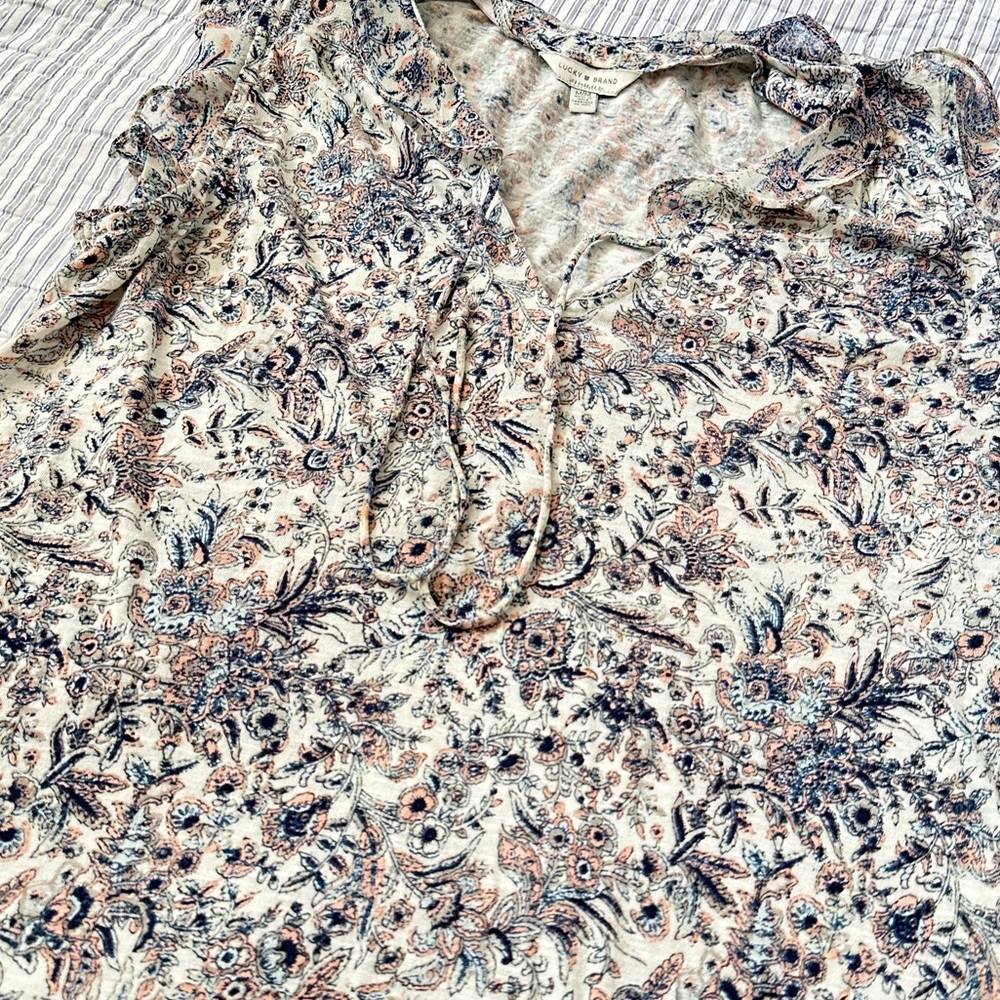 Lucky Brand Floral Print Top / Shirt / Sleeveless Blouse - Paisley M romantic